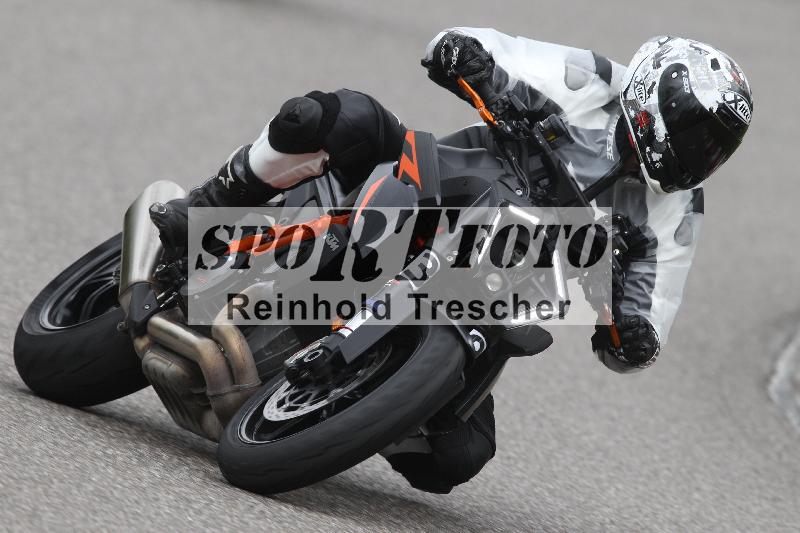 /Archiv-2025/10 23.04.2025 Cornu Master School ADR/rot-rouge/38